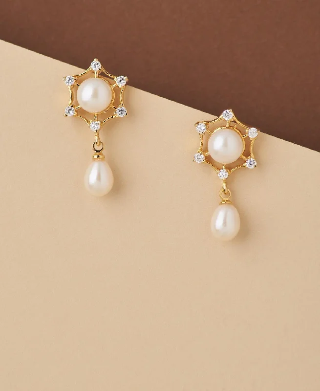 women bohemian earrings -Floral Stone Studded Pearl Earring