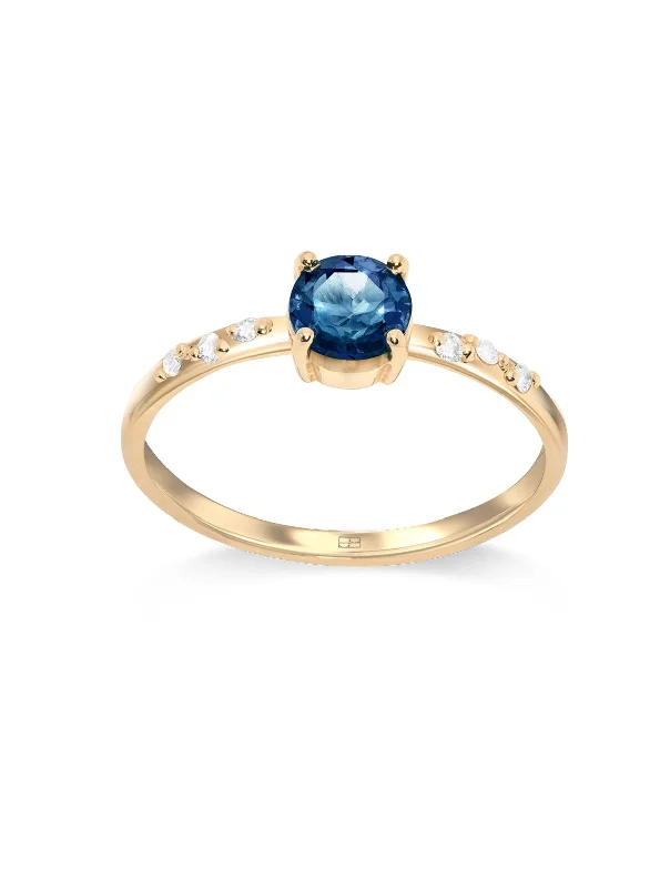 women gem-studded rings -Your Way N°12 18K Gold Ring w. Topaz & Diamonds