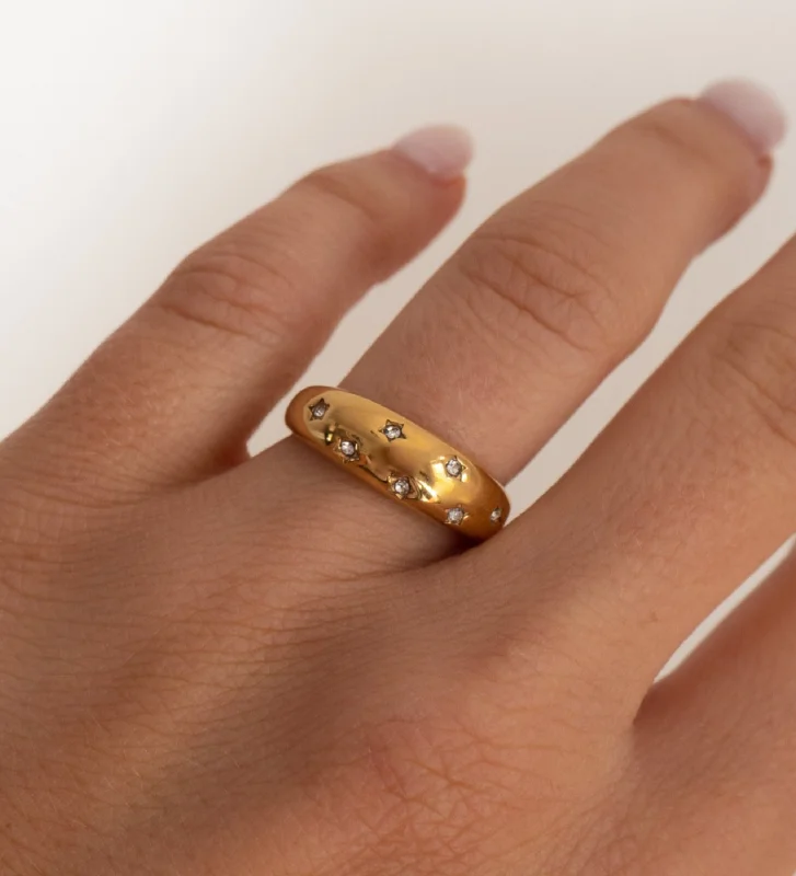 women solitaire rings -Celeste Ring | Gold