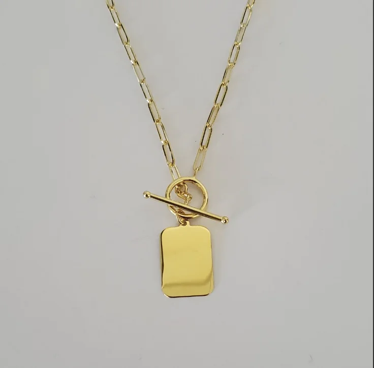 women pendant necklaces -14kt Yellow Gold Paperclip Chain Toggle Necklace